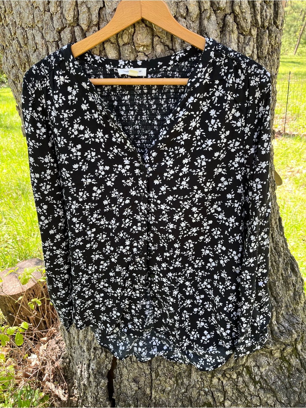 ⭐️beach lunch lounge Floral Blouse in size L